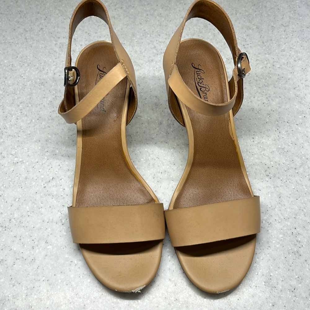 Lucky Brand heeled strapping sandals tan